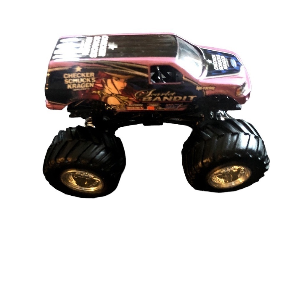 Lot of 4 Hot Wheels Monster Jam Trucks T-Maxx Grave Digger Scarlet Bandit + 1 - Picture 10 of 15